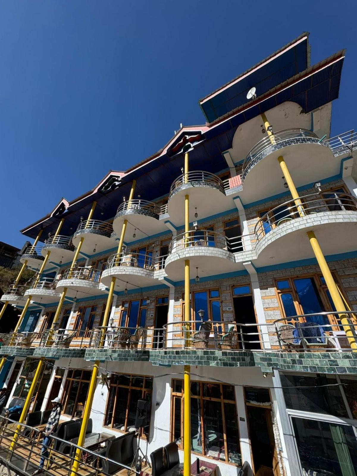 Hotel 19 Tosh Exterior foto