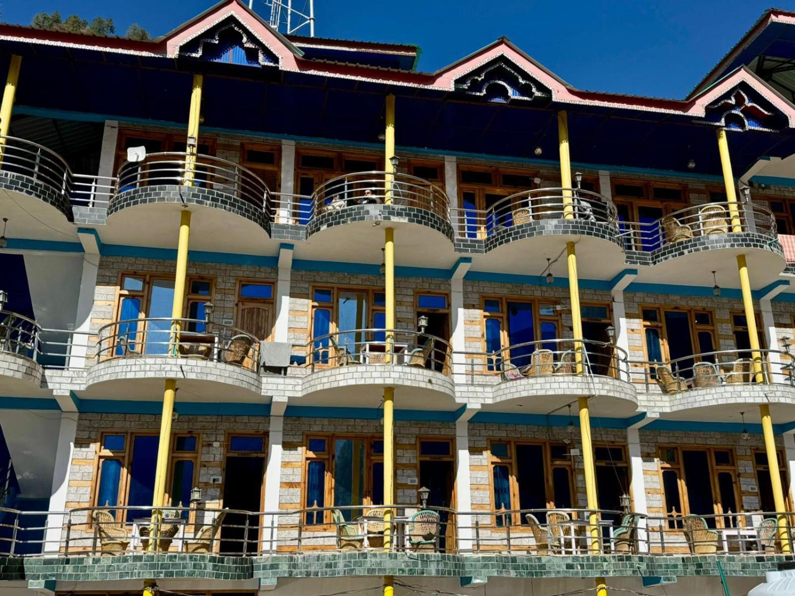 Hotel 19 Tosh Exterior foto